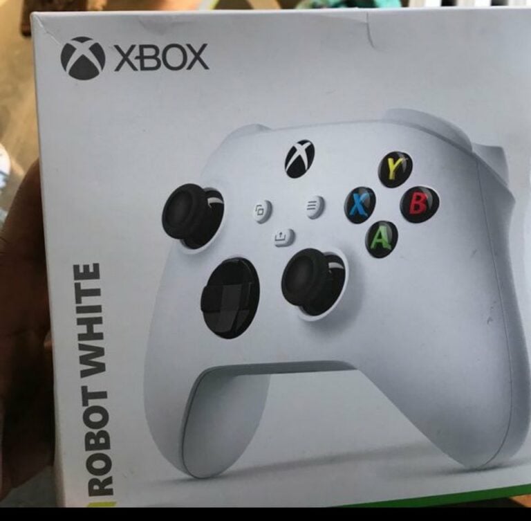 Next-generation Xbox controller packaging mentions Xbox Series S ...